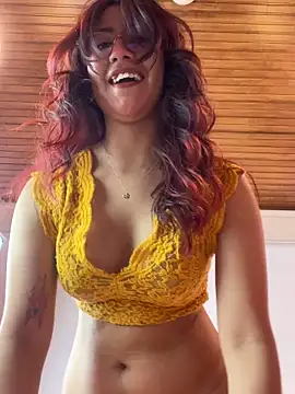 Snapshot of saramooon chatting on November 12, 2025, 1:04 pm saramooon online show from November 12, 2025, 1:04 pm