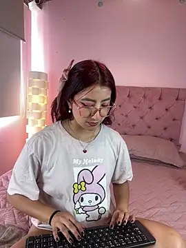 Snapshot of saramooon chatting on October 24, 2025, 1:10 pm saramooon online show from October 24, 2025, 1:10 pm