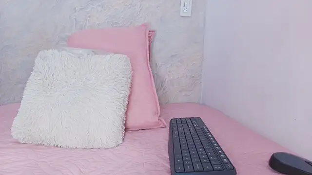 ashly mr online show from October 10, 2025, 11:55 am