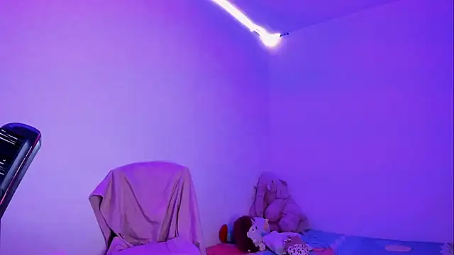 Lia0109 online show from October 13, 2025, 7:04 pm