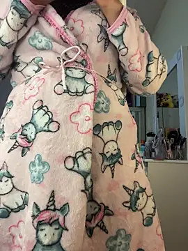 Miichii online show from November 26, 2025, 11:05 pm