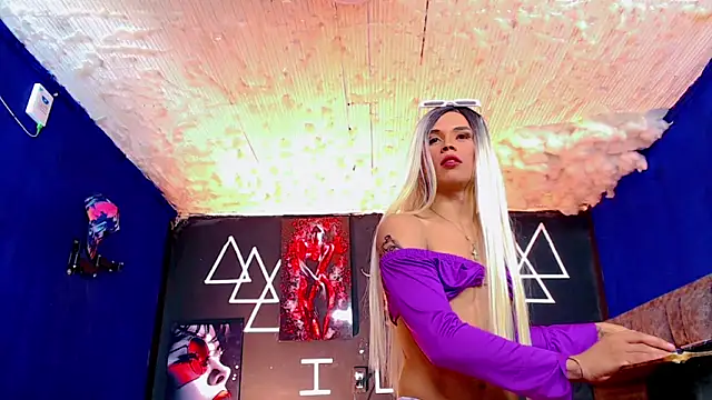 Fersexy Dolls online show from October 30, 2025, 7:17 am