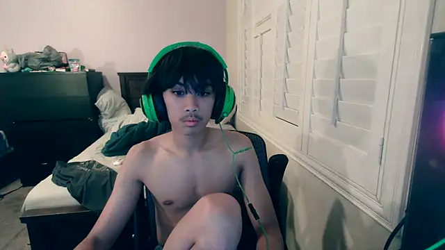 youngasianboy2007 online show from October 14, 2025, 1:50 am