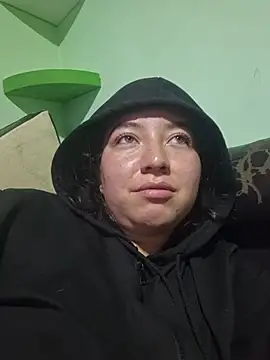 annyaparis online show from November 19, 2025, 12:10 am