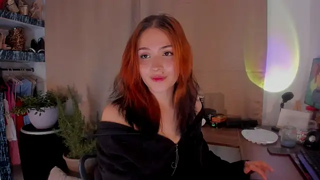 AmaruBloom online show from December 3, 2025, 4:35 am