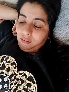 Snapshot of Benditofetiche chatting on November 27, 2025, 1:00 pm Benditofetiche online show from November 27, 2025, 1:00 pm