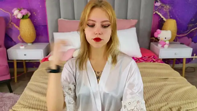 Stellahaart online show from October 1, 2025, 10:30 am