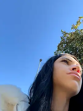 ilariea girl online show from October 4, 2025, 2:18 pm