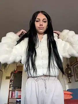 ilariea girl online show from October 16, 2025, 7:27 am