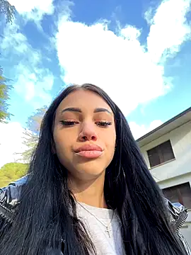 ilariea girl online show from October 15, 2025, 7:16 am