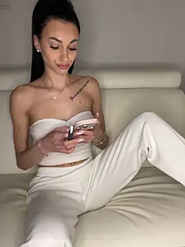 ilariea girl online show from February 10, 2026, 8:08 pm