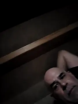 DeeBestEver online show from October 8, 2025, 3:46 pm