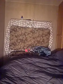 DeeBestEver online show from April 18, 2026, 10:06 am