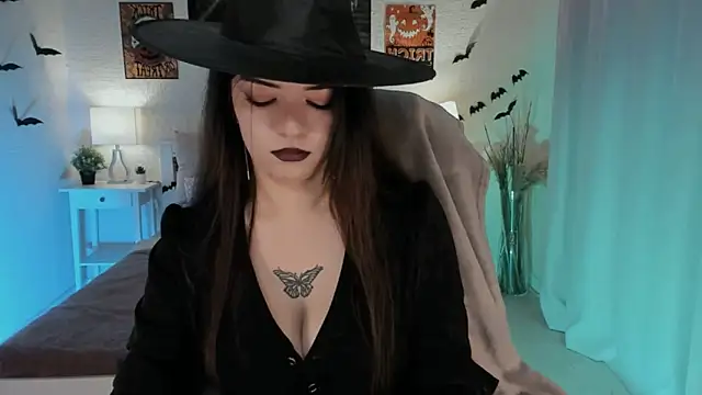 Snapshot of Selena_Wow_ chatting on October 30, 2025, 9:29 am Selena Wow online show from October 30, 2025, 9:29 am