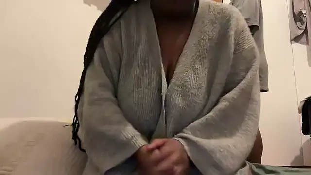 Snapshot of nanaisbackk chatting on October 14, 2025, 10:53 pm nanaisbackk online show from October 14, 2025, 10:53 pm