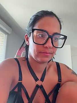 LaPetiteKim online show from April 14, 2026, 11:59 am