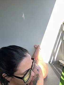 LaPetiteKim online show from March 4, 2026, 1:08 pm