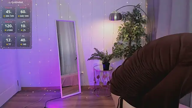 Snapshot of PollyMayer chatting on March 2, 2026, 8:49 pm PollyMayer online show from March 2, 2026, 8:49 pm