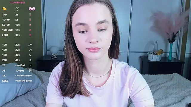 JinnyMcie online show from March 15, 2026, 9:38 am