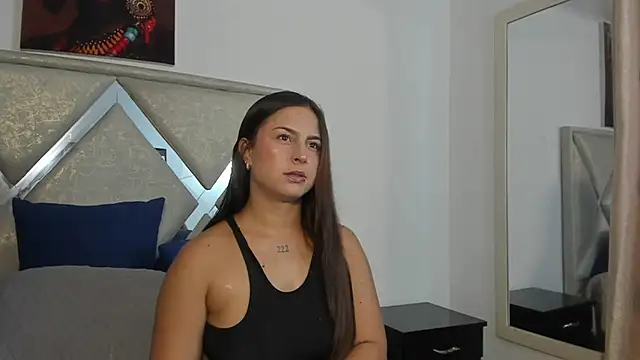 Snapshot of mia_fox4 chatting on October 10, 2025, 11:33 am mia fox4 online show from October 10, 2025, 11:33 am