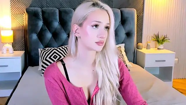 SugarWhisper online show from October 10, 2025, 4:41 pm