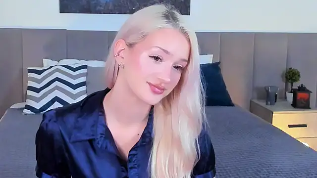 SugarWhisper online show from October 11, 2025, 3:46 pm