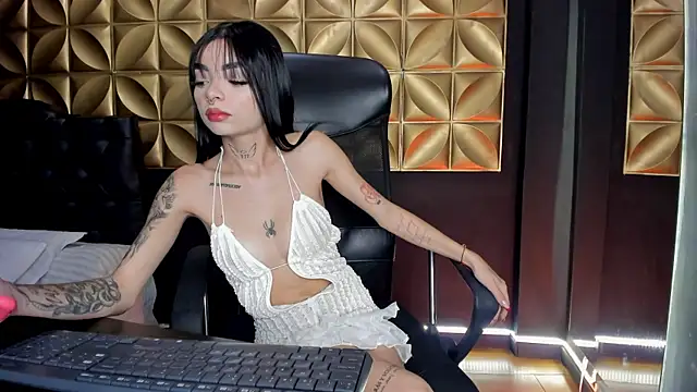 Snapshot of scarlettvelvet_ chatting on November 27, 2025, 2:39 pm scarlettvelvet online show from November 27, 2025, 2:39 pm