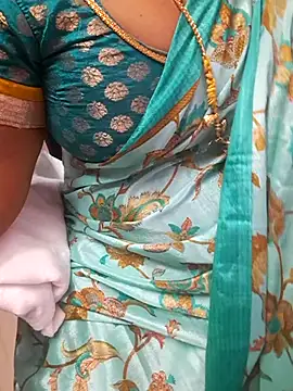 Snapshot of Tamil_Ammani chatting on February 19, 2026, 5:32 pm Tamil Ammani online show from February 19, 2026, 5:32 pm