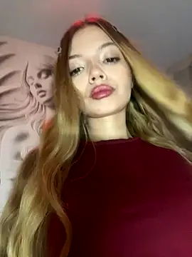  Siennaaa  online show from October 20, 2025, 2:39 pm