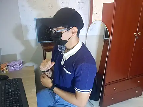 oppaboy online show from October 1, 2025, 3:49 pm