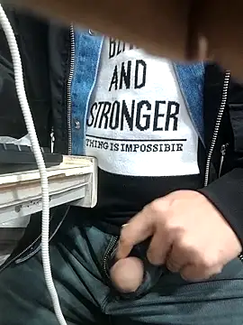 chougegg0214 online show from October 30, 2025, 10:24 am