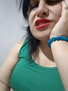 aydannn01 online show from October 5, 2025, 8:21 pm