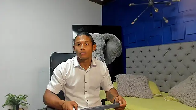 casike1 online show from October 7, 2025, 11:28 pm