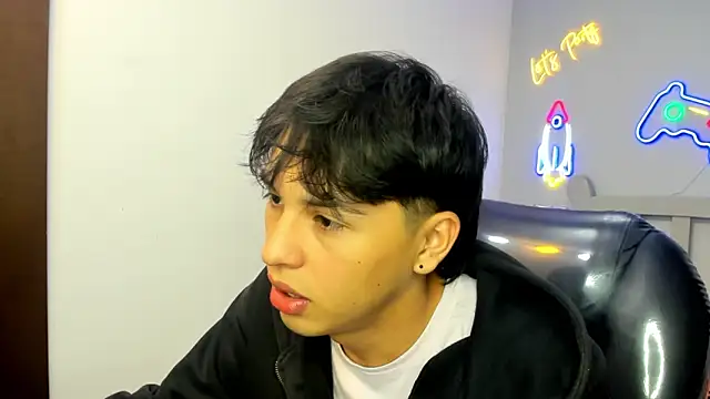 StiwenTwink online show from October 11, 2025, 1:45 pm