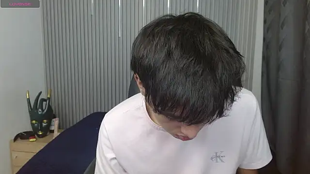 StiwenTwink online show from April 16, 2026, 3:13 pm