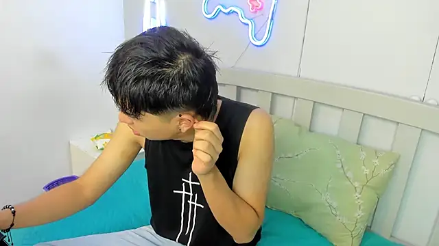 StiwenTwink online show from November 11, 2025, 12:22 pm