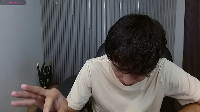 StiwenTwink online show from April 8, 2026, 1:34 pm