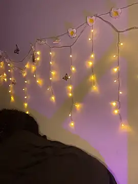 Snapshot of SaraMistick chatting on March 17, 2026, 11:13 am SaraMistick online show from March 17, 2026, 11:13 am