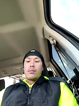 Loadedeggs online show from November 26, 2025, 5:57 pm