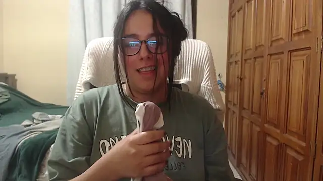 Venus cat  online show from February 20, 2026, 6:19 am