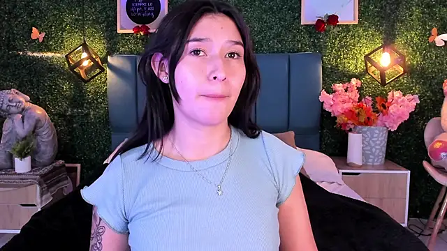 Rubyvixxen  online show from November 29, 2025, 4:01 am