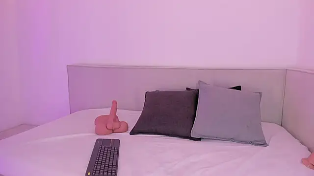 Samara hale online show from December 4, 2025, 8:19 pm