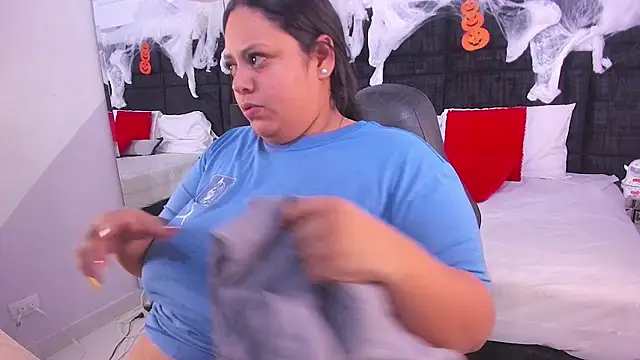 MayaCurvy online show from October 30, 2025, 4:33 am