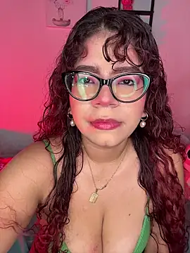 Solaangel  online show from October 4, 2025, 6:53 pm