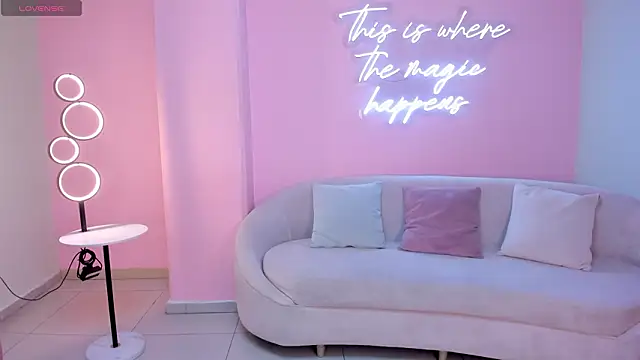 NatalieLewis online show from February 25, 2026, 12:38 pm