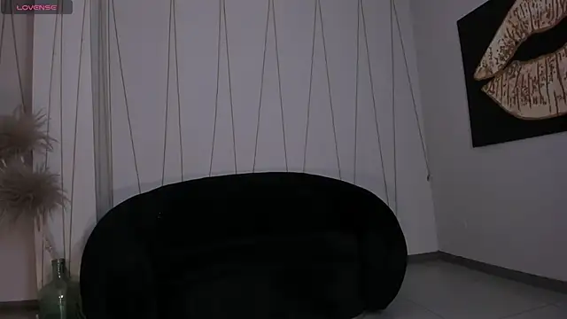 EmilyJohnsonX1 online show from November 19, 2025, 2:55 am