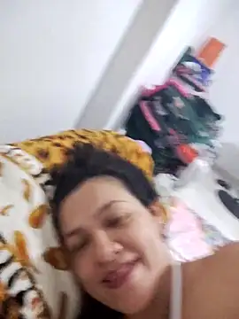 LindaSalo33 online show from November 12, 2025, 5:00 am