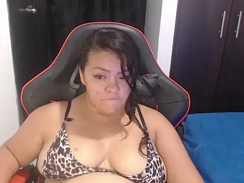 emily sexxx online show from October 13, 2025, 3:52 am