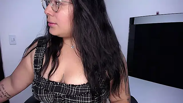 CataleyaMoonroe online show from October 3, 2025, 4:08 pm