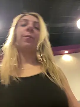 AmberLustXXX online show from April 3, 2026, 2:40 am